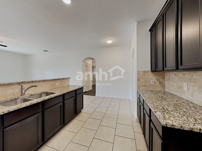 Foto del edificio - 7913 Oxbow Way