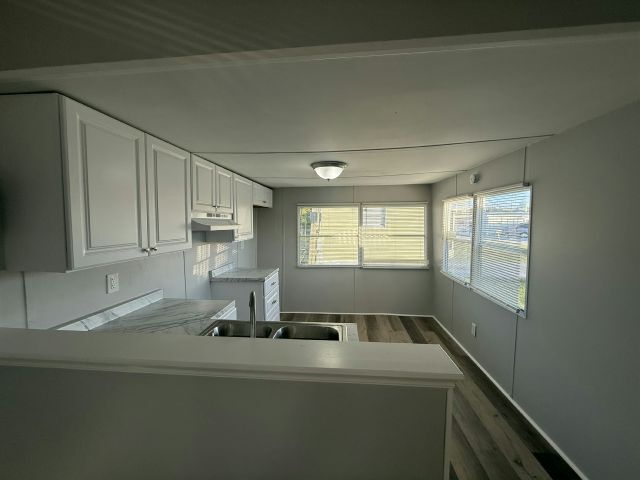 Foto del edificio - 2850 New Tampa Hwy