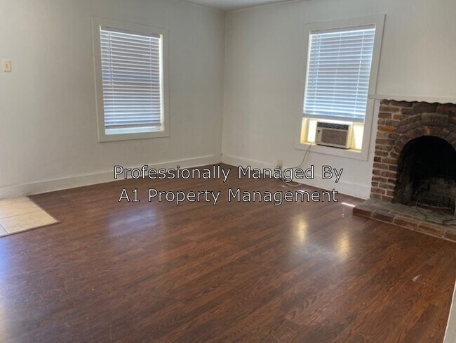 Building Photo - 4805 Parker Ave