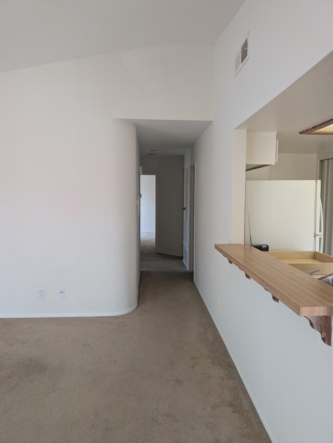 Building Photo - 9408 Twin Trails Dr