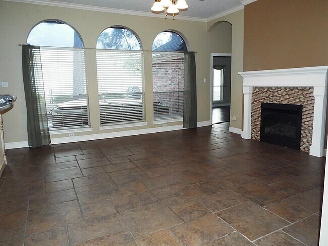 Building Photo - 9 Alba Rd