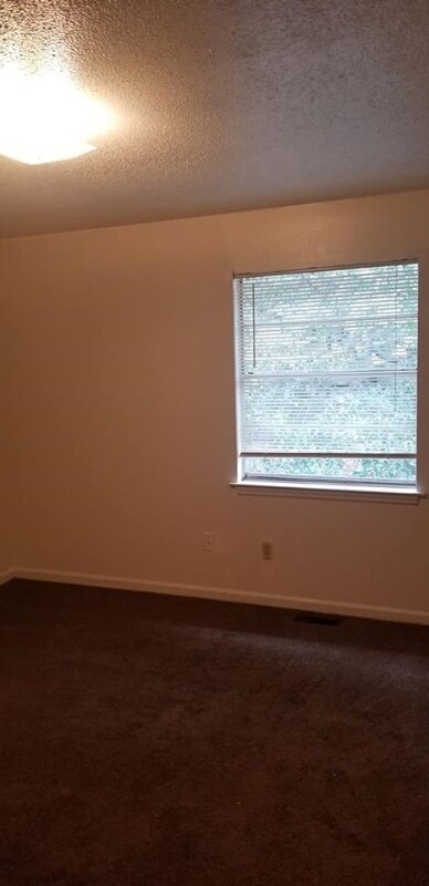 Foto del edificio - 1712 Sanford Dr