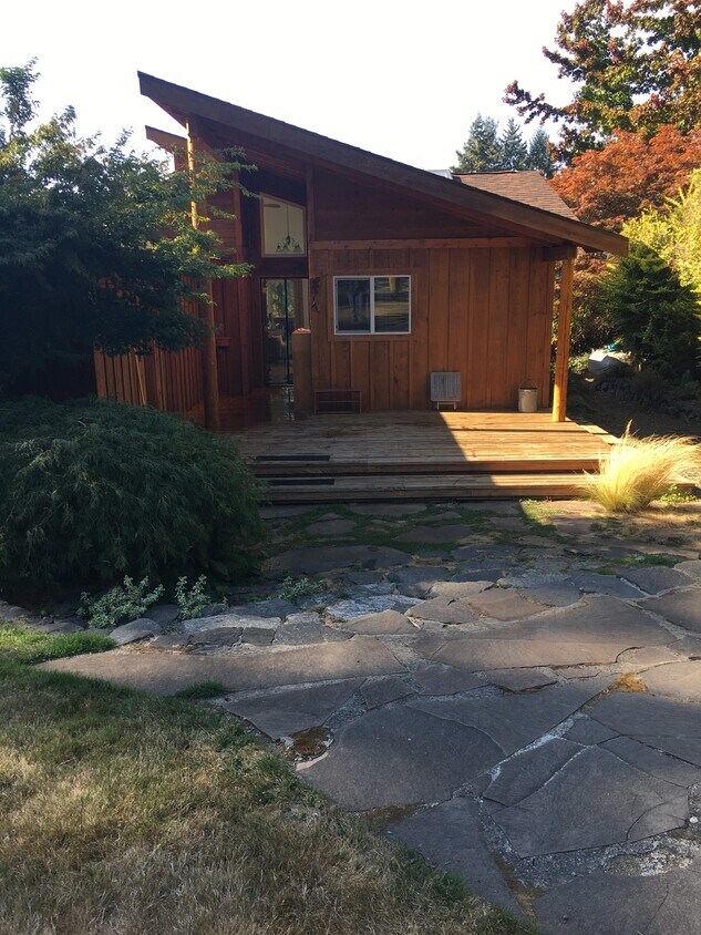 431 A Grow Ave NW, Bainbridge Island, WA 98110 House Rental in