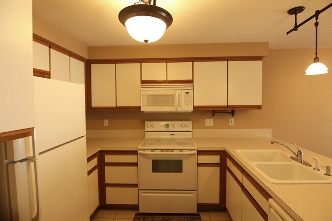 Foto del edificio - Beautiful Contemporary Townhome In SE Boise