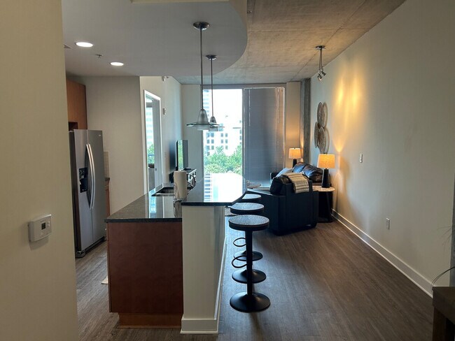 Foto del edificio - 357 W Martin Luther King Jr Blvd