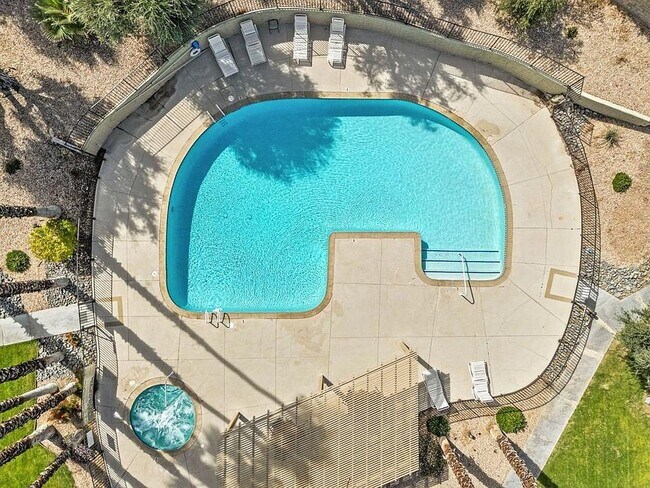 Building Photo - 2857 N Los Felices Rd