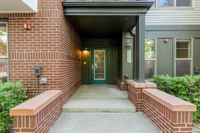 Foto del edificio - 418 S Reed Ct