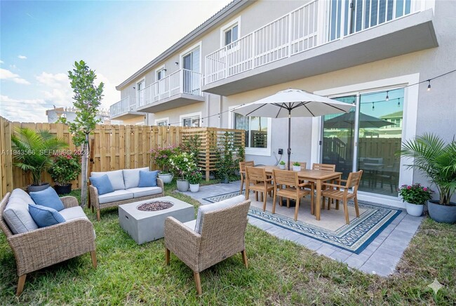 Building Photo - 1473 SE 6th Ter