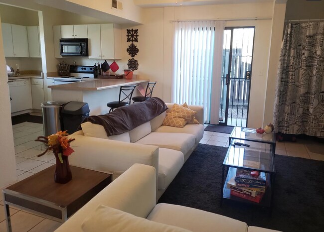 Living Space/Kitchen - 439 E Linden St