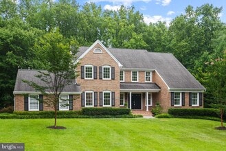 Building Photo - 6609 Heidi Ct