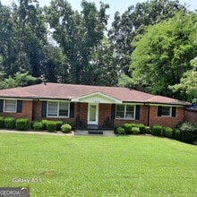 Building Photo - 1638 E Woodberry Ave