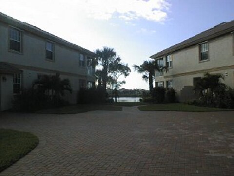 Primary Photo - 9171 Palmetto Ridge Dr