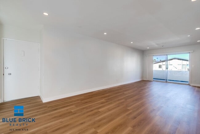 Building Photo - 5415 Corteen Pl