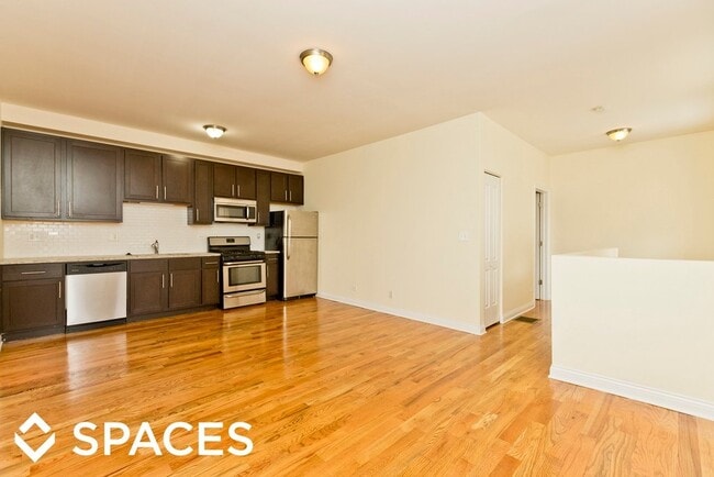 Photo - 1536 W North Ave (Chicago, IL) Apartment