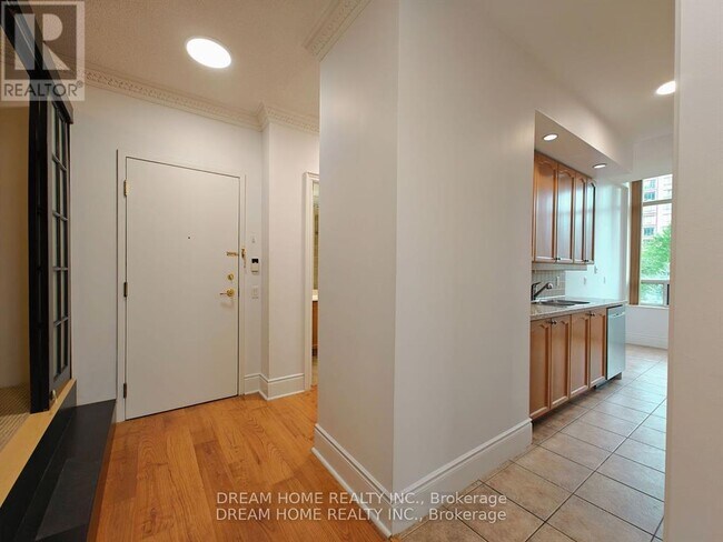 Building Photo - 10 Northtown Way