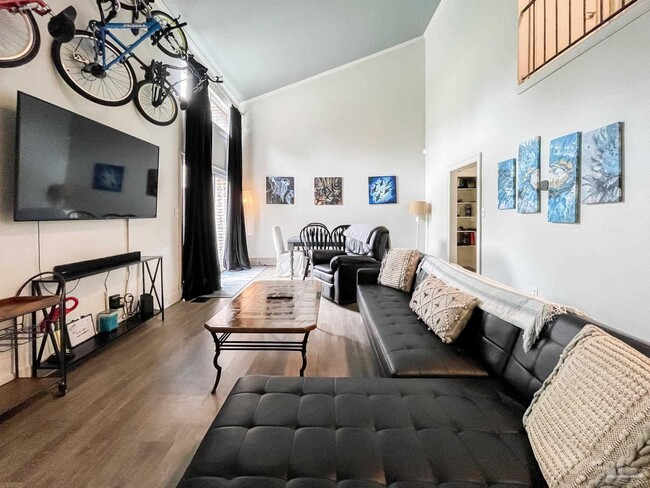 Foto del edificio - 4836 Huron Dr