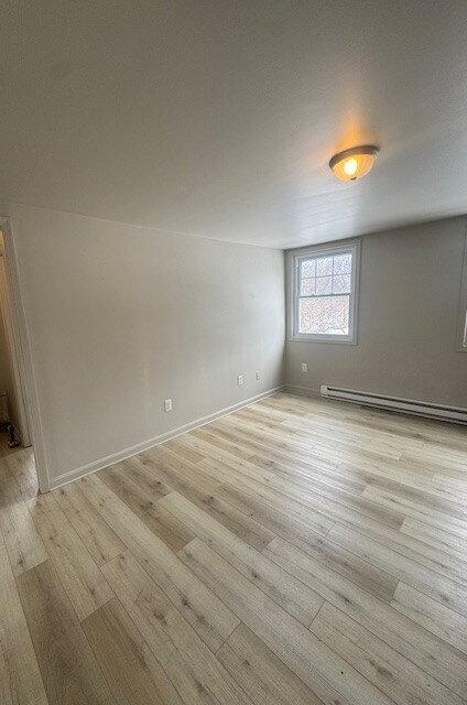 Building Photo - 428 Cherrydale Ave