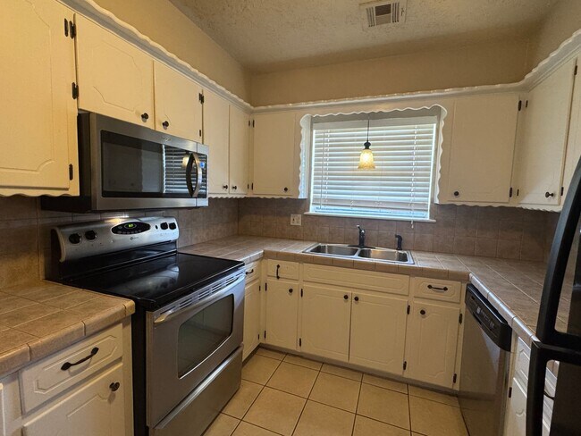 Foto del edificio - 6911 SW Delta Ave