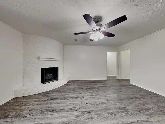 Building Photo - 18002 Woodgum Dr