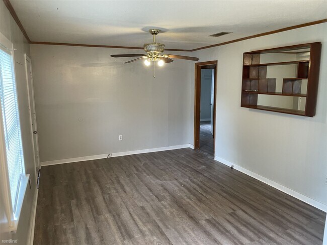 Foto del edificio - 3 br, 1 bath Duplex - 2322 Utah Street 1