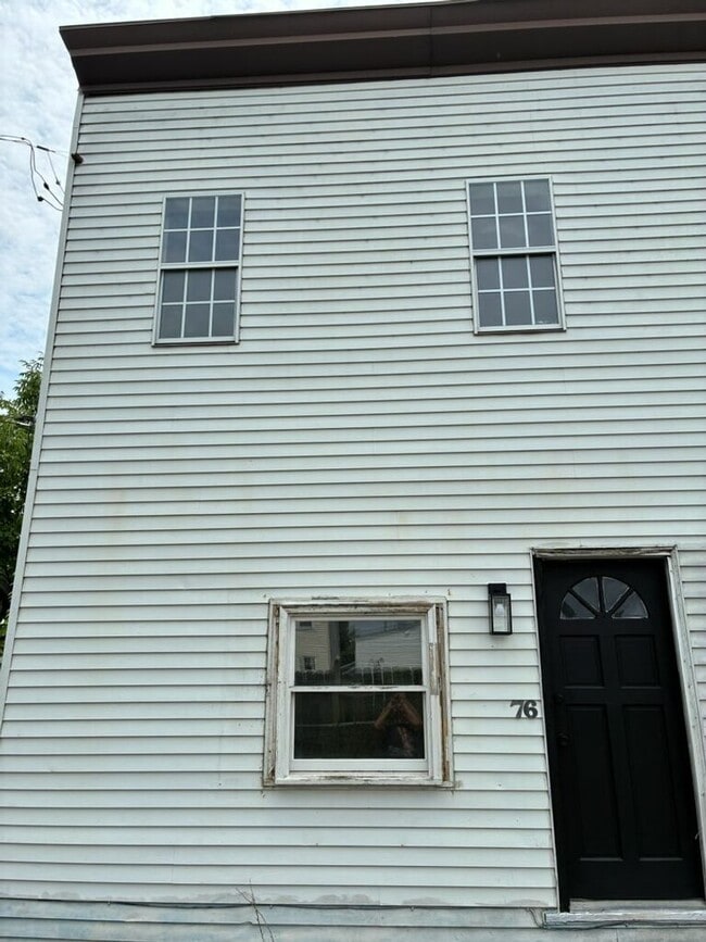 Building Photo - 76-78 Cortina Wy