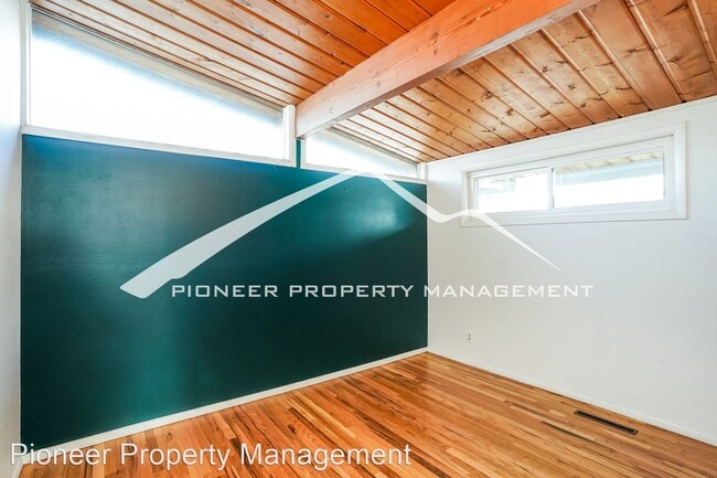Building Photo - 3 br, 1 bath House - 3308 N Prospect St.