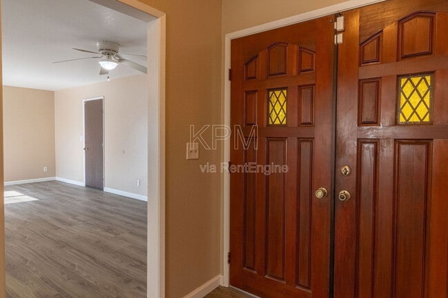 Building Photo - 2930 Angel Dr