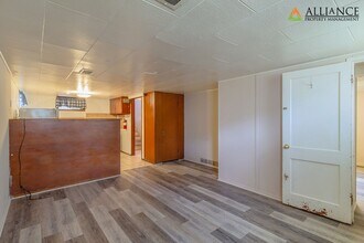 Building Photo - 1845 College Heights Rd