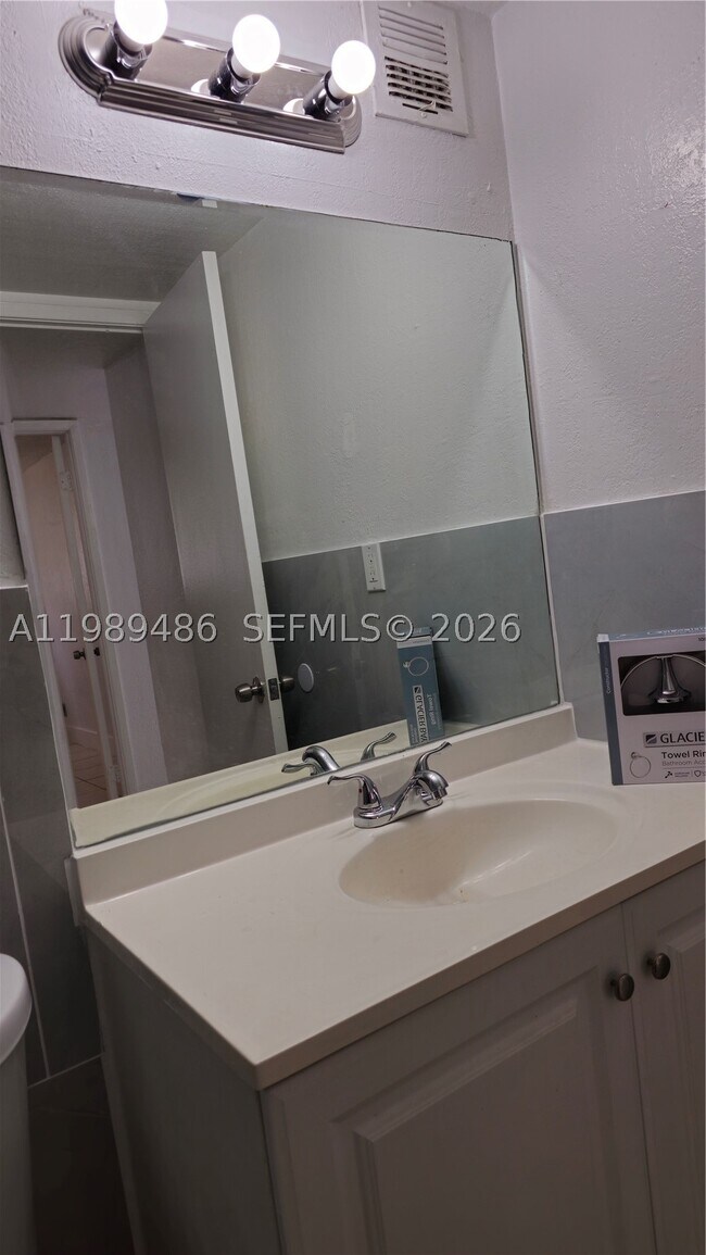 Foto del edificio - 4550 NW 9th St
