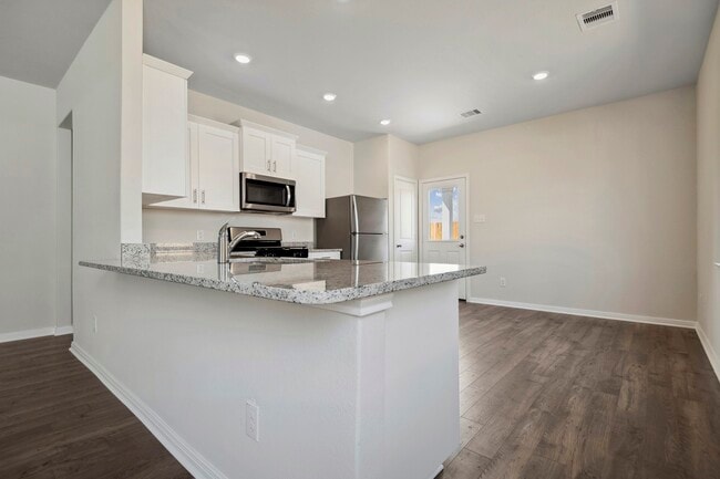 Building Photo - 15865 Berry Hl Dr