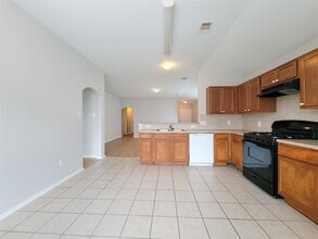Building Photo - 7438 Fox Knoll Ln