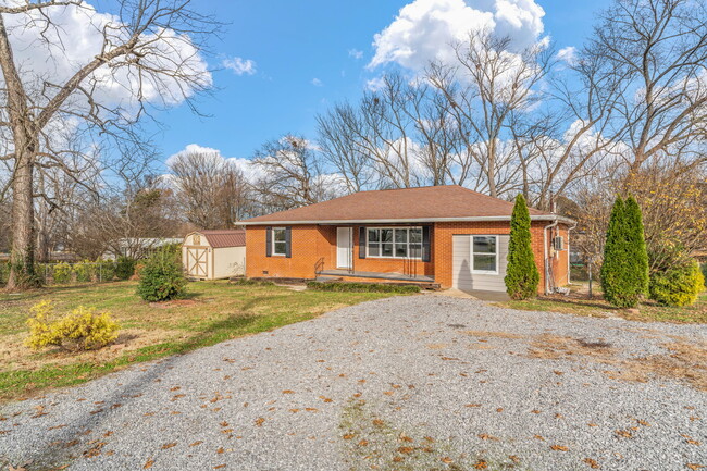 Building Photo - 3658 Tarbett Rd