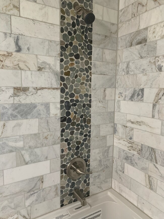 Master bathroom - 10928 NW 34th Pl