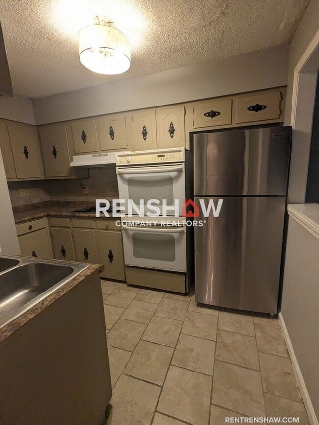 Building Photo - Whitehaven Townhouse - 3 Bed / 1.5 Bath - ...