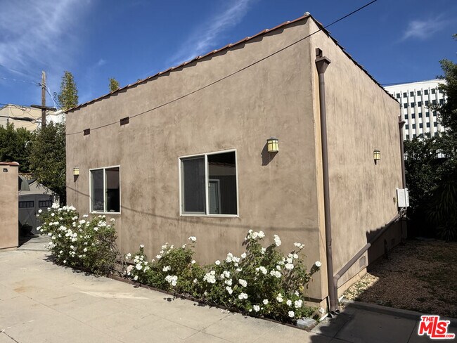 Foto del edificio - 735 S Citrus Ave