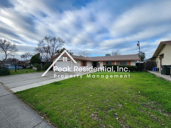 Foto del edificio - Very Nice North Highlands 4bd/2ba Home wit...