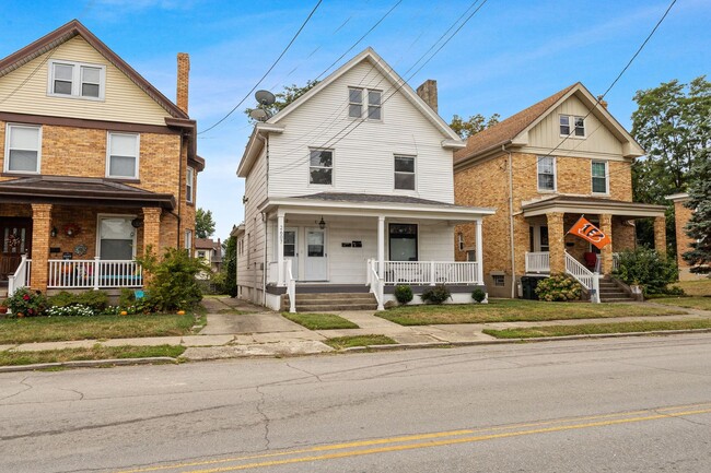 Building Photo - 2607 Robertson Ave