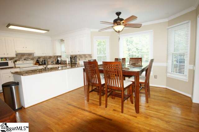 Foto del edificio - 4 Bedroom /2.5 Bath in Greer !! Minutes from Downtown Greer