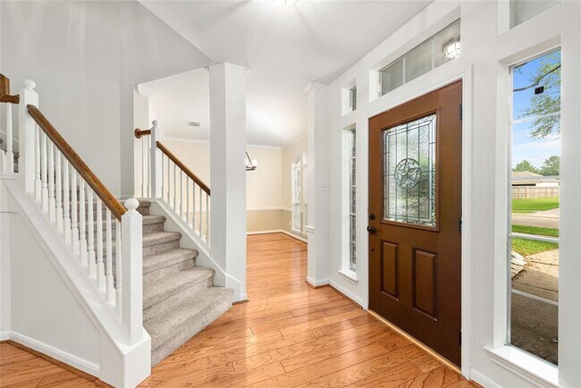 Building Photo - 2121 Barrington Pointe Dr