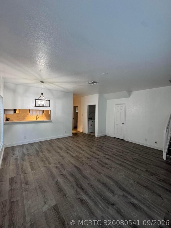 Building Photo - 1193 Colonial Palms Way
