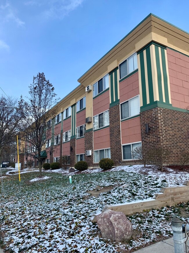 Building Photo - Abbot Manor