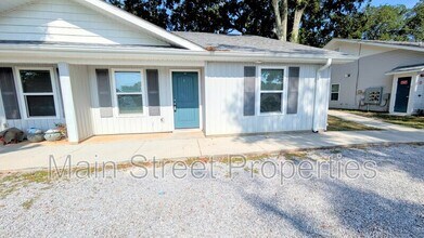 Building Photo - 313 N Navy Blvd