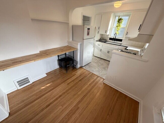 Foto del edificio - 774 Gardendale St