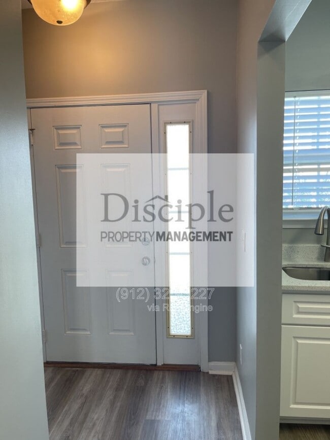 Foto del edificio - 24 Cypress Ln