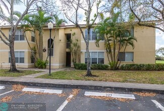 Building Photo - 417 Vista Isles Dr