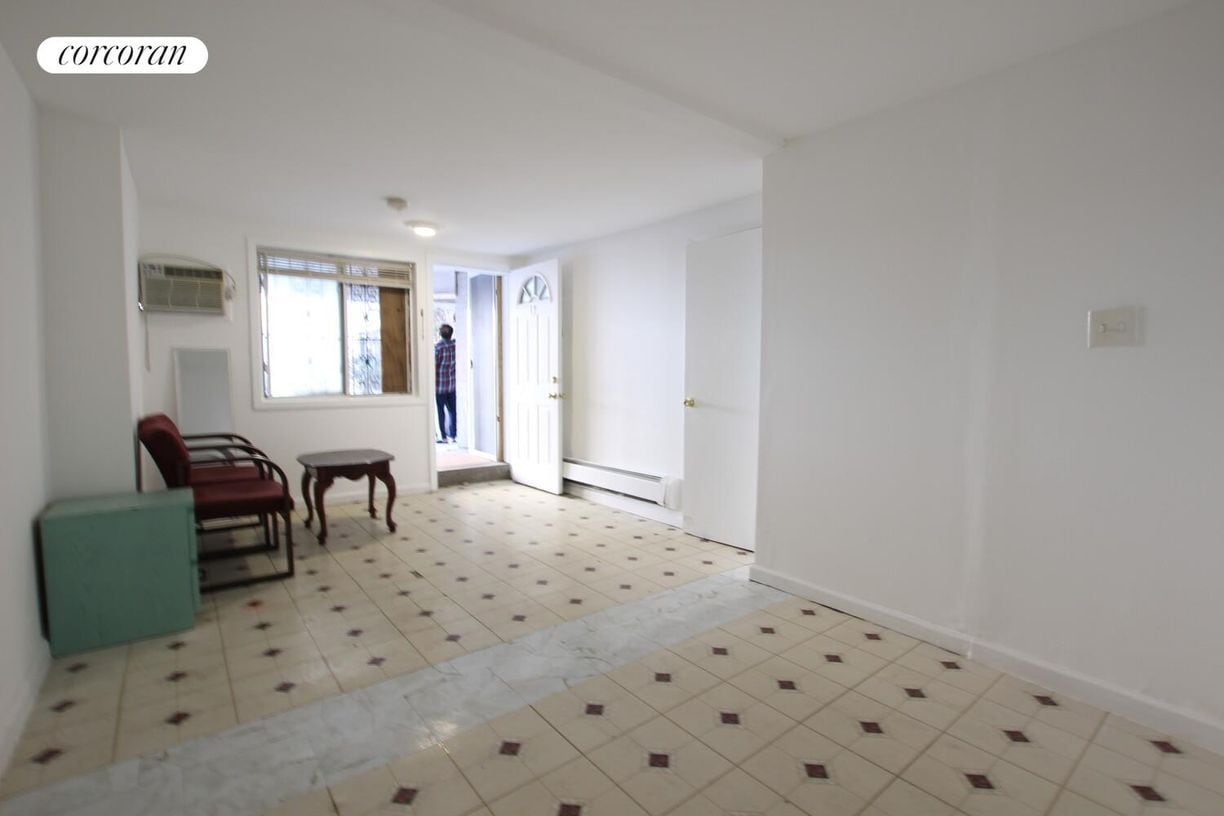 Primary Photo - 32-20 30th St