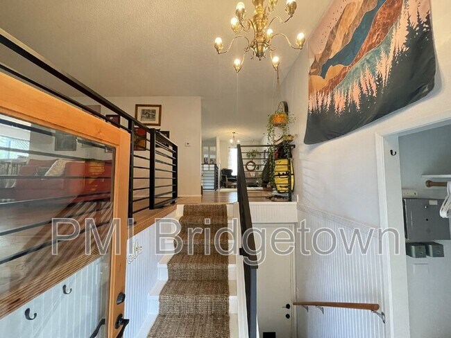 Building Photo - 4616 SE 31st Ave