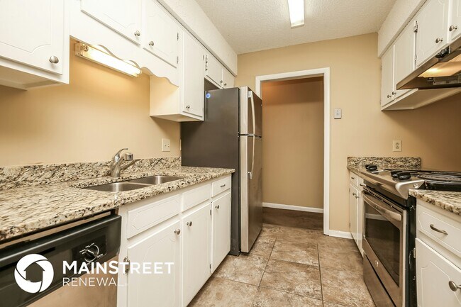 Foto del edificio - 208 New Towne Ct