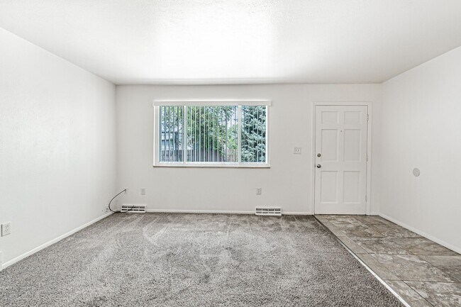Photo - Spacious 3BD, 2BA Lakewood Half-Duplex wit... House