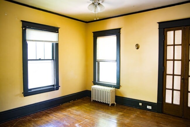 Building Photo - 417-11TH